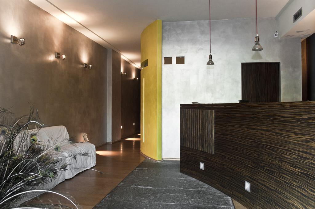 Hotel San Francesco Borgomanero Bagian luar foto