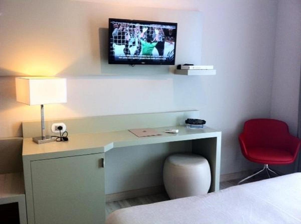 Hotel San Francesco Borgomanero Bagian luar foto